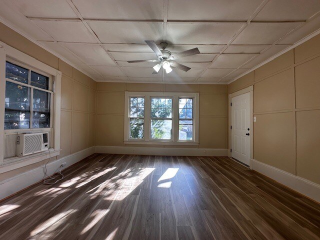 Foto del edificio - 409 N Cedar St