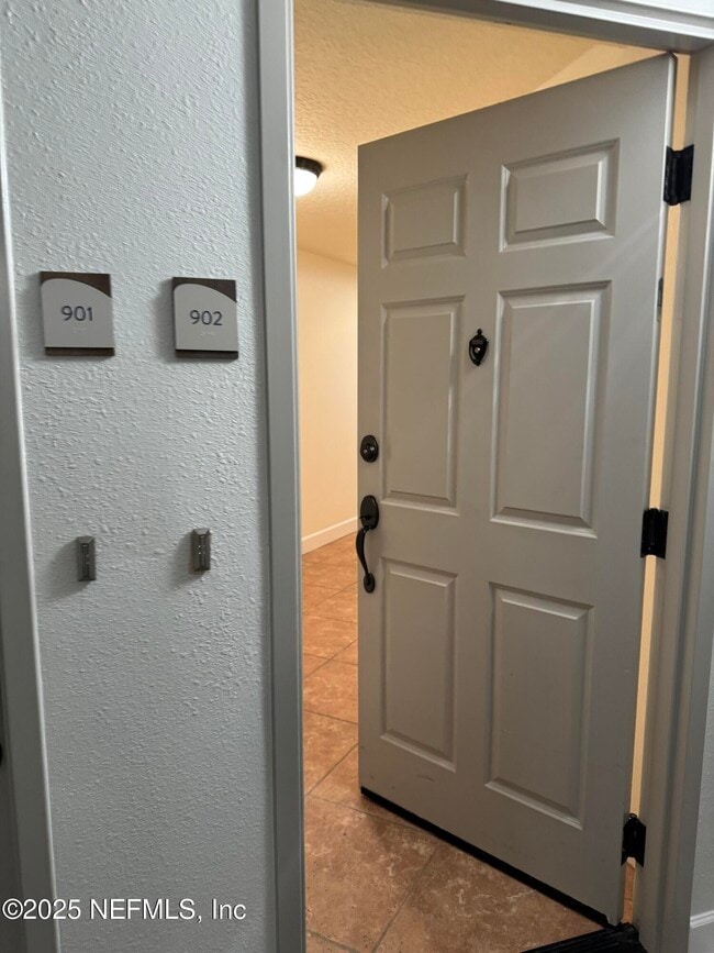 Building Photo - 1478 Riverplace Blvd