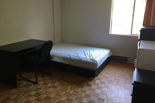 Bedroom One - 1800 Jefferson Park Ave