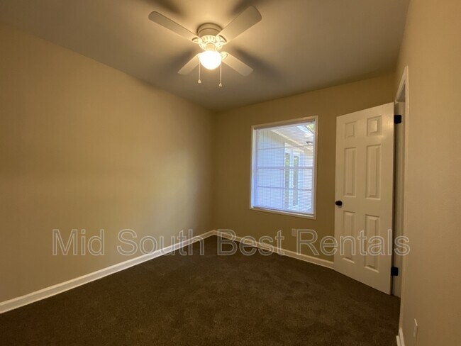 Building Photo - 3547 Madewell St