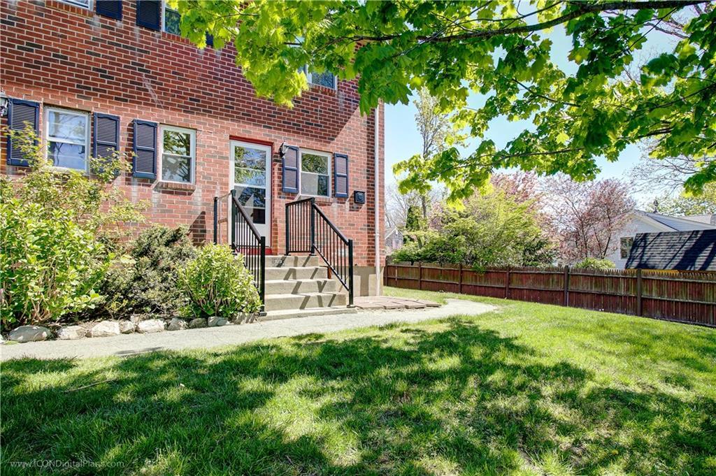 Foto principal - 70 Carroll Ave