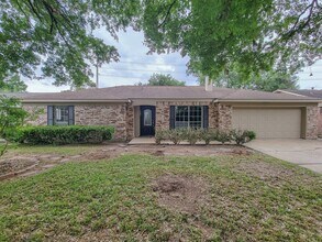 Building Photo - 1803 Cypress Dr