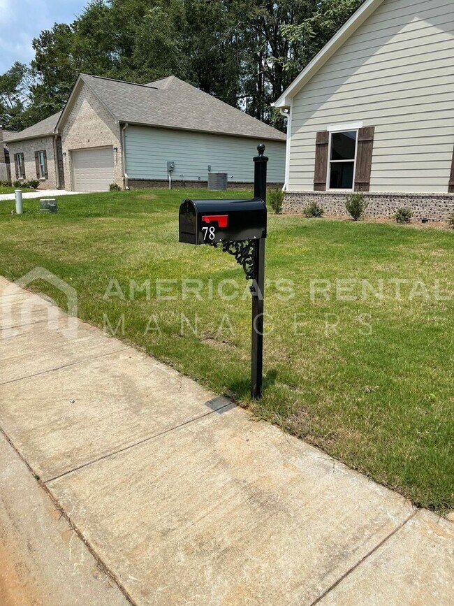 Foto del edificio - Home for Rent in Clanton, AL... Available ...