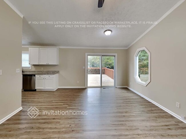 Foto del edificio - 4030 Leicester Dr NE