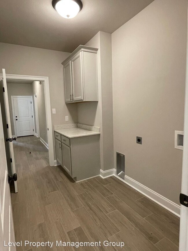Building Photo - 4 br, 3 bath House - 1393 Aldon st