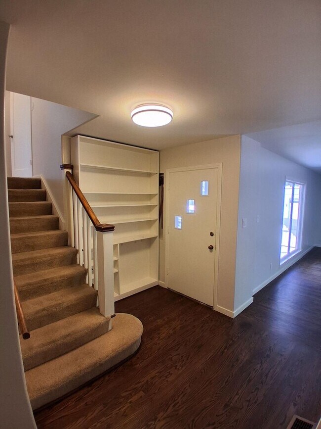 Foto del edificio - 1044-1048 Marcussen Drive