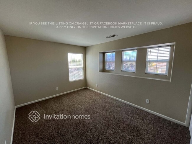 Building Photo - 3915 Eugene Dr