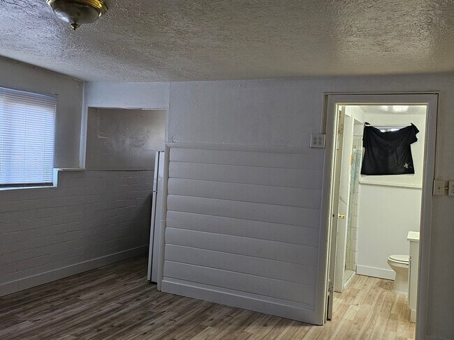 Building Photo - 322 E Ajo Way