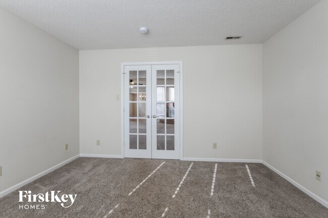 Building Photo - 9192 Huntleigh Cir