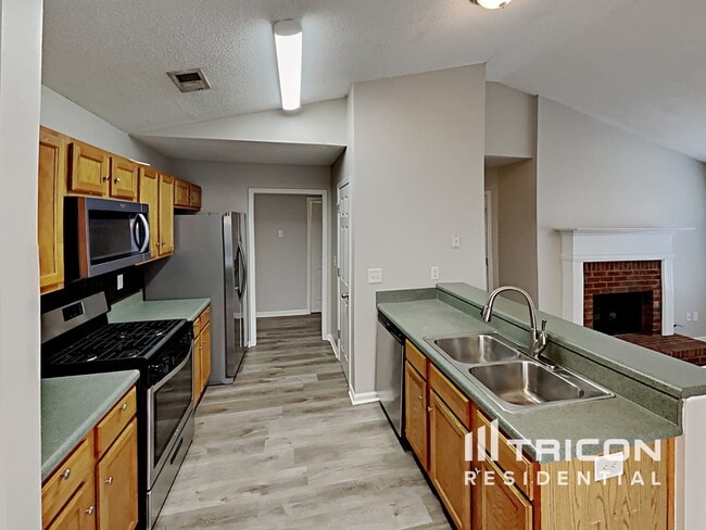 Building Photo - 107 Bainbridge Way