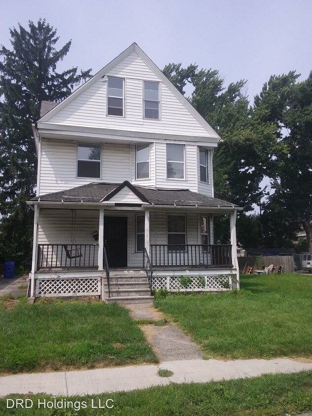 Primary Photo - 4 br, 1 bath House - 1324 W93