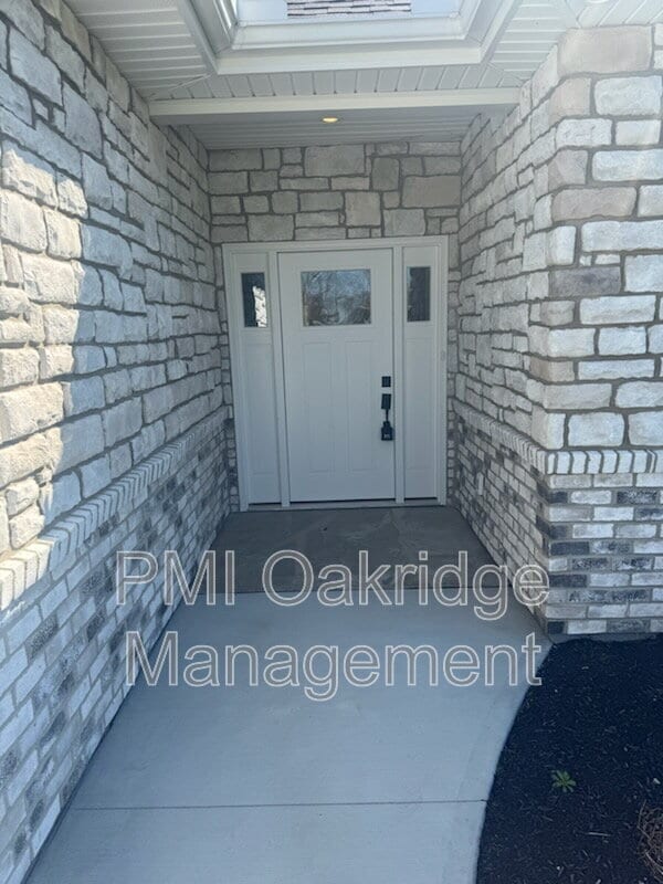 Foto del edificio - 963 Winter Ridge Dr