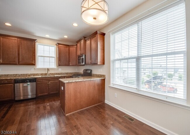 Building Photo - 123 Sowers Dr