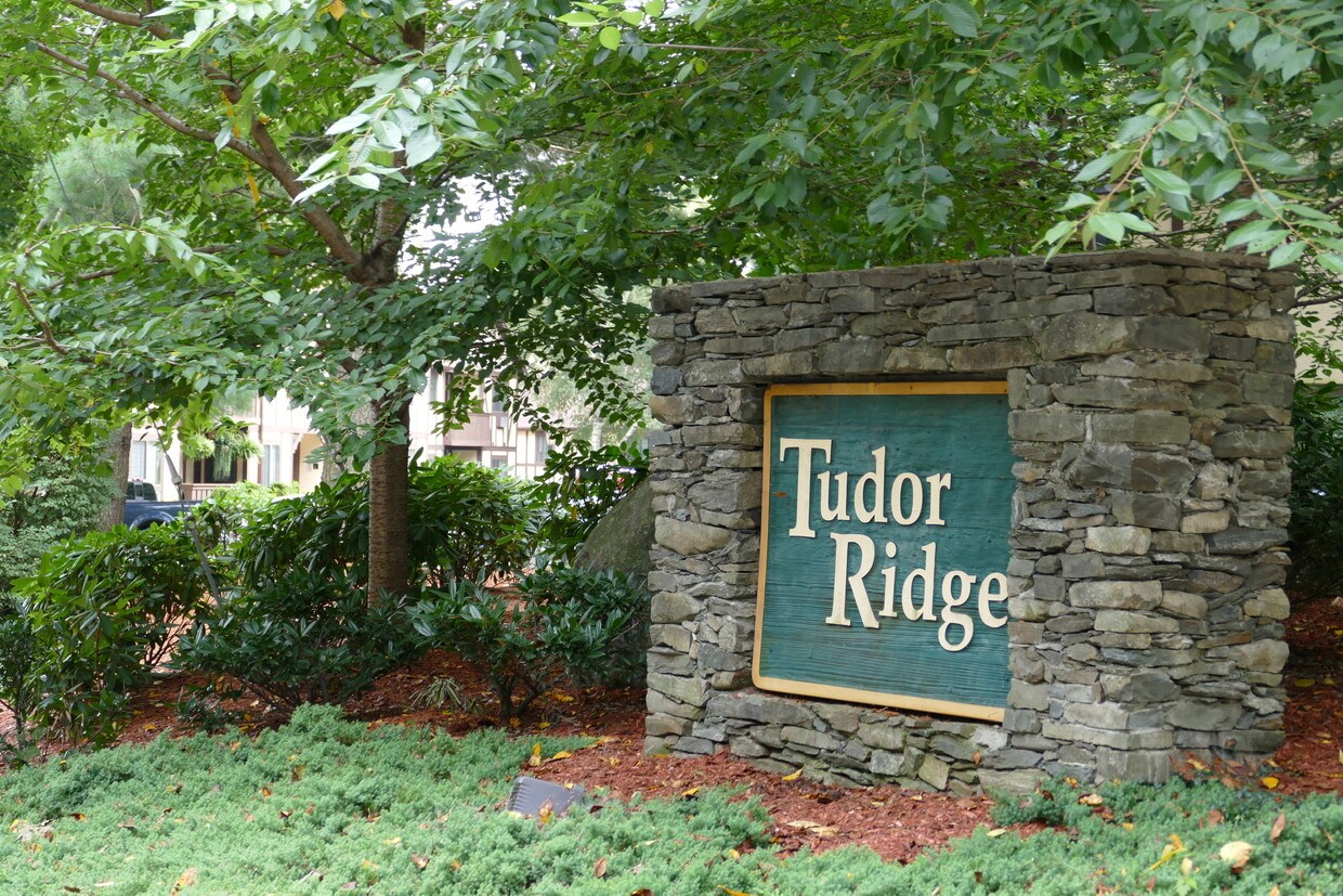 125 Warner Hill Rd, Stratford, CT 06614 Condo for Rent in Stratford