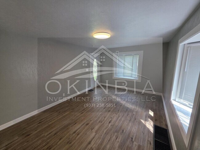 Foto del edificio - 1425 Canfield Ave