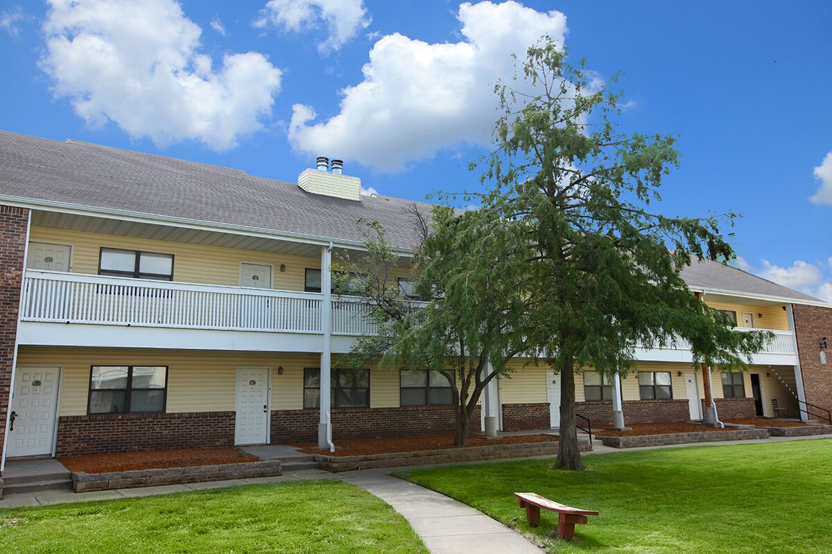 Buttonwood Tree Apartments Wichita Ks