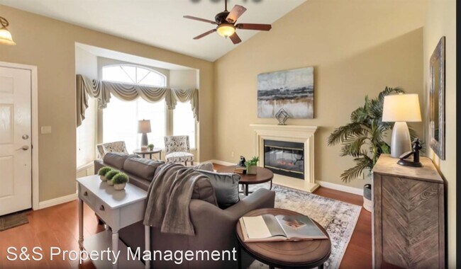 Foto del edificio - 3 br, 2 bath House - 1542 Steinbeck Drive