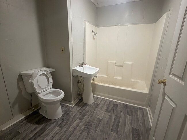 Building Photo - FOR RENT IN LAFAYETTE!