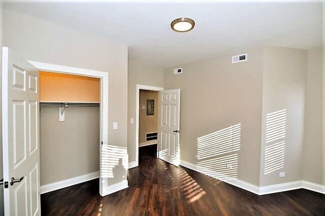 2 bedroom in Chicago IL 60647 - 2 bedroom in Chicago IL 60647 Apartment
