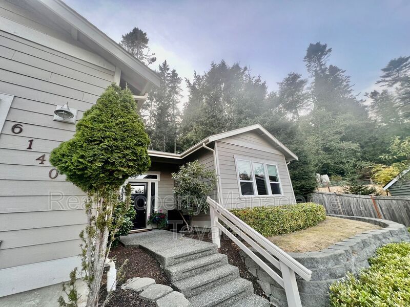 6140 Parkside Dr, Anacortes, WA 98221 House Rental in Anacortes, WA