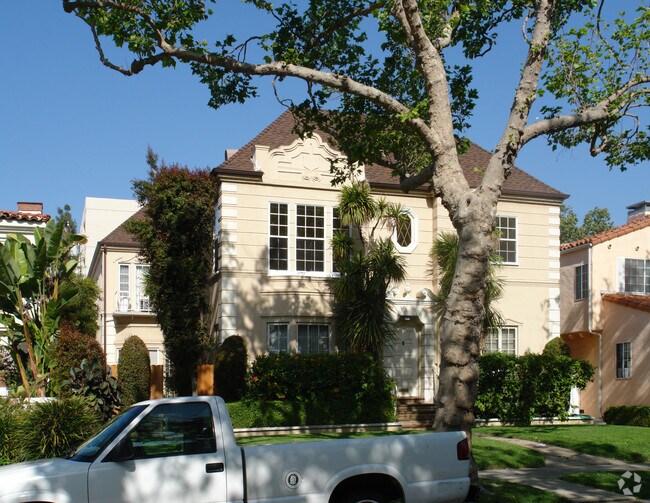 Foto del edificio - 467 S Bedford Dr