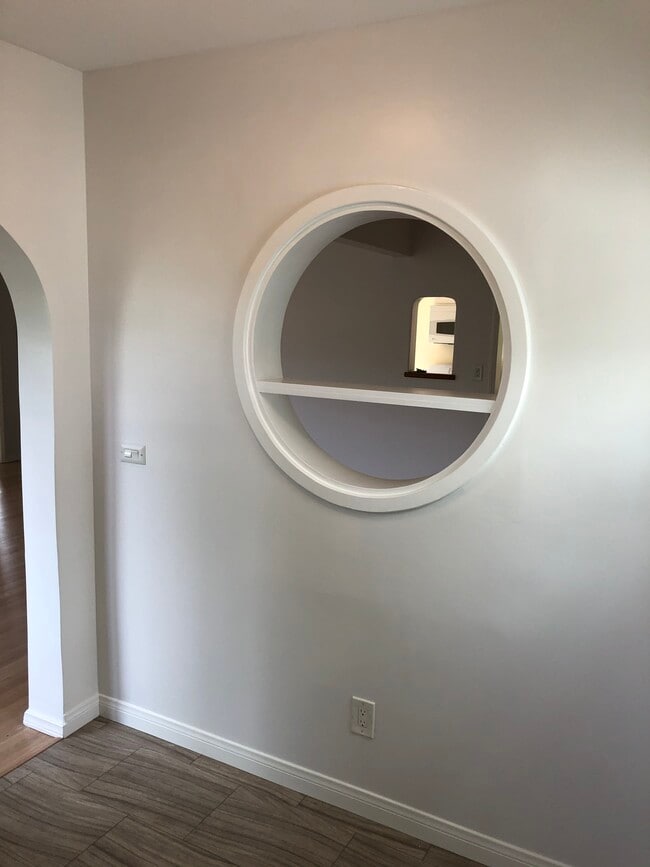 Entry - 12621 Woodgreen St