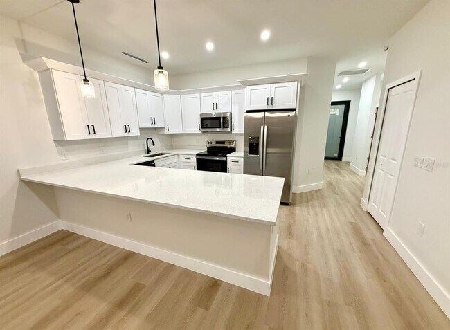 Foto del edificio - 1043 Albany Ave