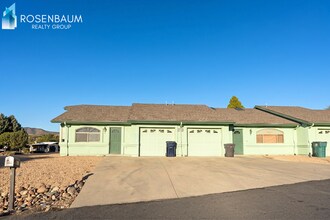 Building Photo - 1200 Barzona Ave