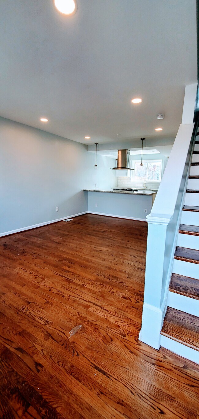 Front entrance/living room - 4223 Gault Pl NE House
