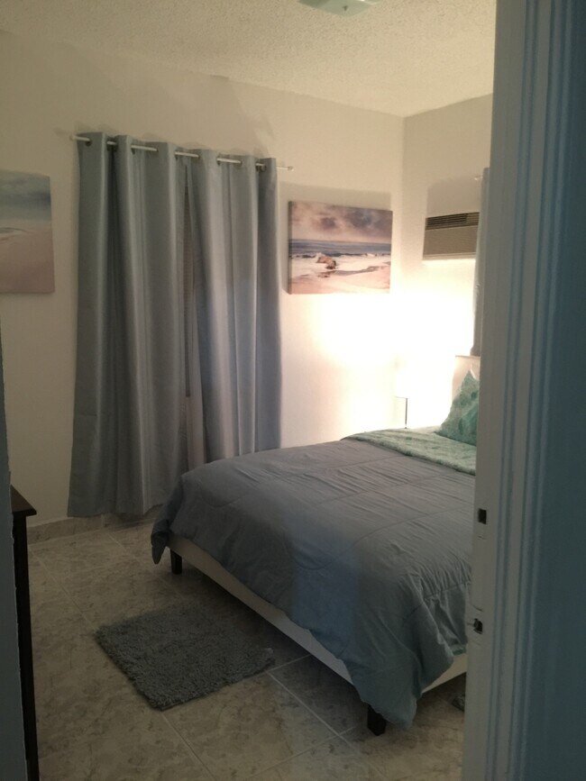 Foto del edificio - 3168 SW 21st St