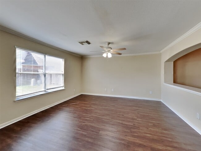 Building Photo - 8310 Wainwright Way