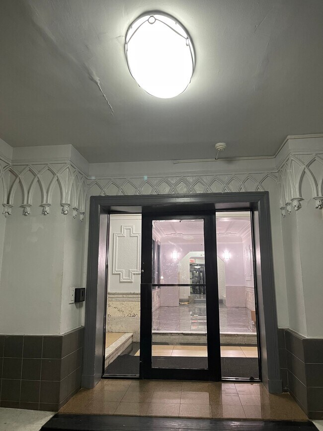 Foto del edificio - 275 Harrison Ave