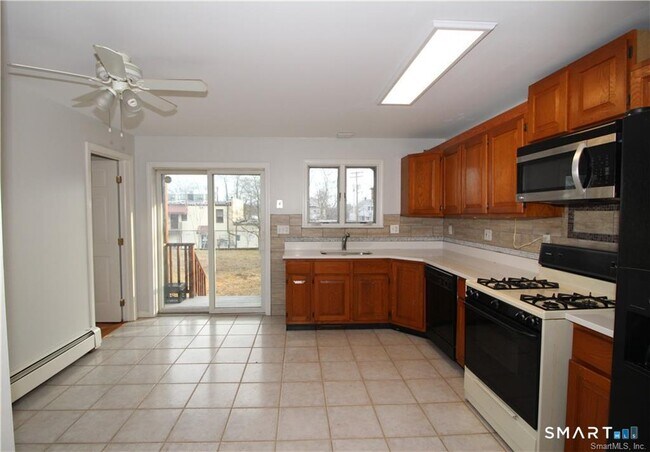 Foto del edificio - 135 Ridgely Ave