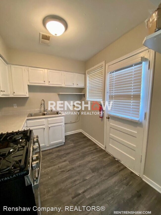 Building Photo - 2 br, 1 bath House - 392 W Mitchell Rd