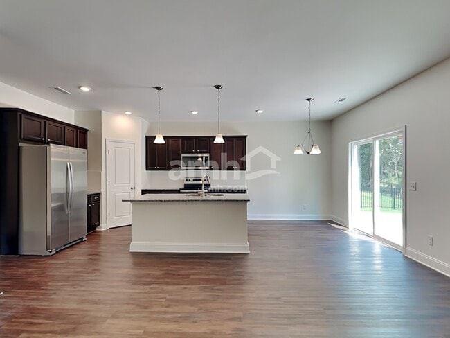 Building Photo - 5964 Hagar Vly Dr
