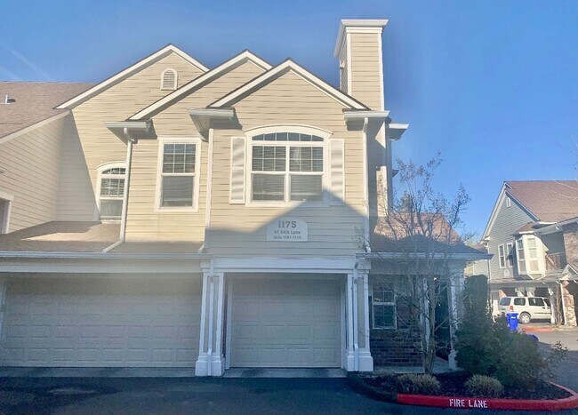 Foto del edificio - Gorgeous 2BD | 2BA Condo in the Heart of Orenco | GREAT Location | Water/Sewer/Garbage Included