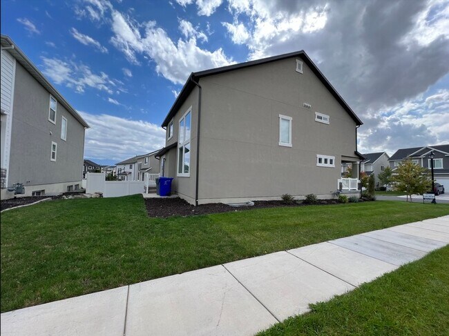 Foto del edificio - 1758 W Stone Gate Dr