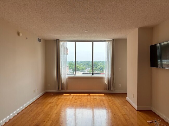 Foto del edificio - 1020 N Highland St