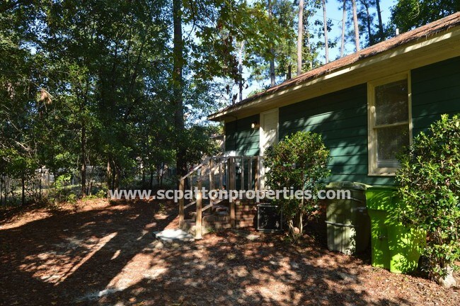 Building Photo - Northeast Duplex