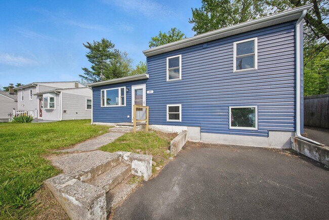 Foto del edificio - 341 Highland Ave Ext