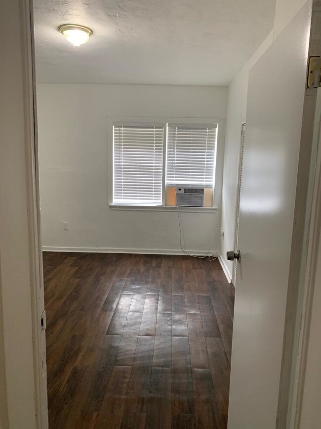 Foto del edificio - 2300 W Flagler St