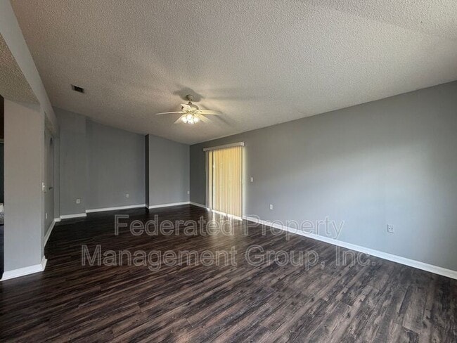 Building Photo - 7327 High Bluff Rd N