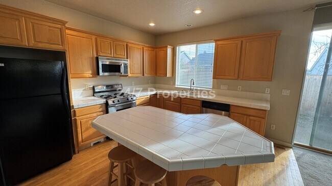 Foto del edificio - Inviting 3 BD I 2 BA Home - West Linn