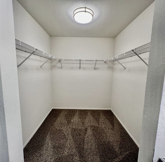 Interior Photo - Meadowood Park of Wixom