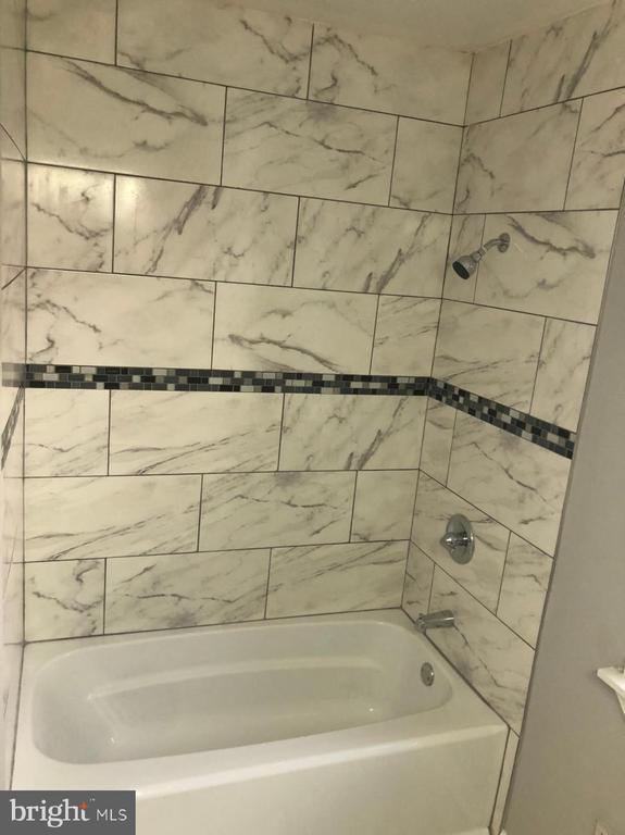 Foto del edificio - 262 W Queen Ln