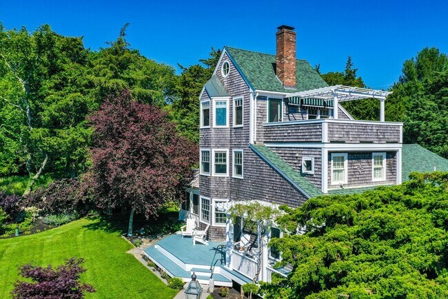 Foto del edificio - 9 Lawrence Ave