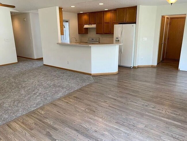 Foto del edificio - Spacious Single-Family Home in Established Wellington Neighborhood