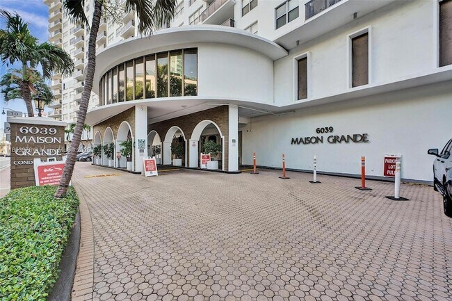 Foto del edificio - 6039 Collins Ave