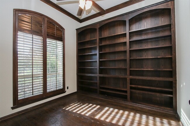 Building Photo - 35 Winhall Pl