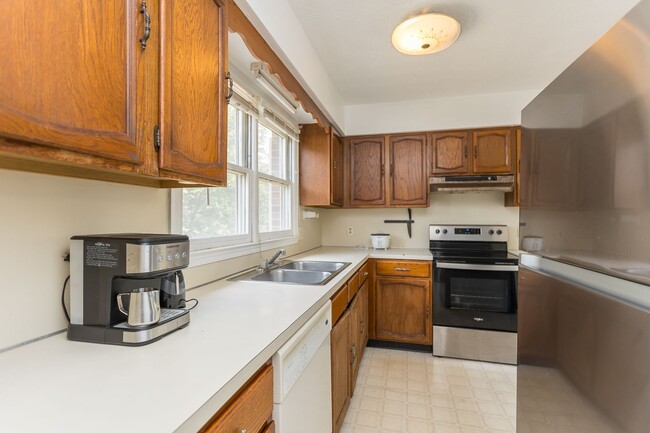 Photo - 1124 Mountain View Dr Townhome